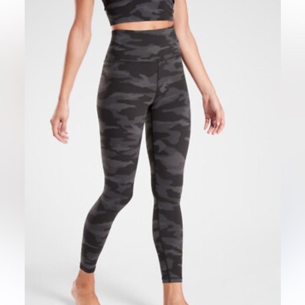 Athleta Camo 7/8 Tight. Size medium.